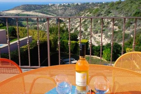 3 bedrooms House in Paphos, Cyprus No. 45463 3