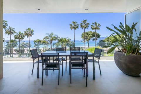 4 chambres Appartement à Cannes, France No. 67338 1