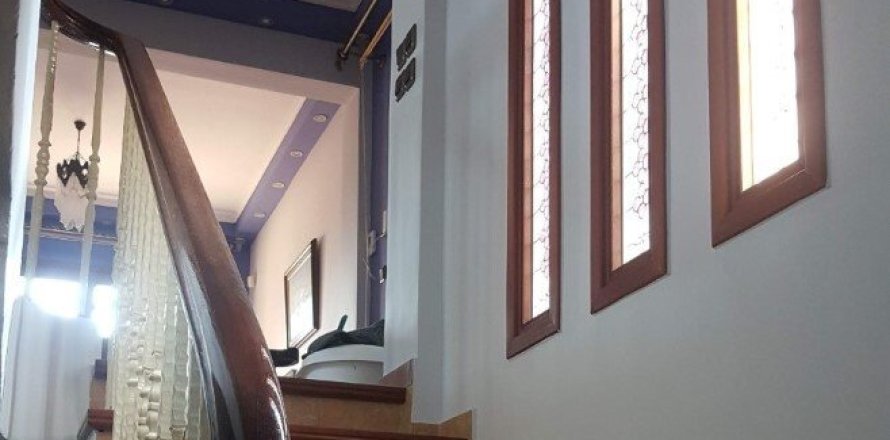 6 bedrooms Villa in Central Macedonia, Greece No. 52094