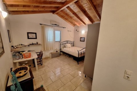 3 bedrooms Villa in Corfu, Greece No. 61781 5