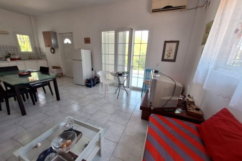 3 bedrooms Villa in Corfu, Greece No. 61781 1