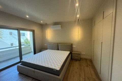 3 bedrooms Apartment in Limassol, Cyprus No. 79124 9