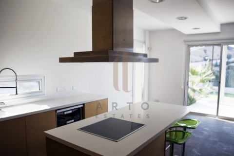 7 bedrooms Villa in Mesa Geitonia, Cyprus No. 76810 2