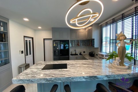 4 bedrooms House in Chiang Mai, Thailand No. 97712 5