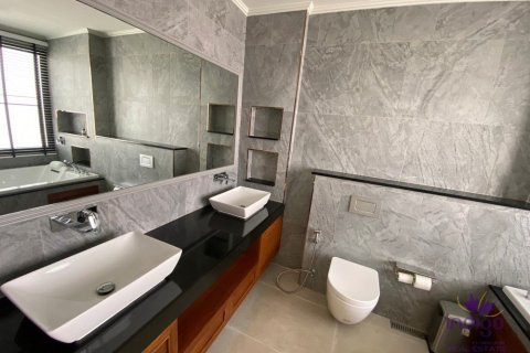 4 bedrooms House in Chiang Mai, Thailand No. 97712 16