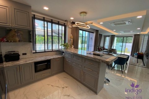 4 bedrooms House in Chiang Mai, Thailand No. 97712 2