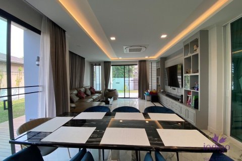 4 bedrooms House in Chiang Mai, Thailand No. 97712 4