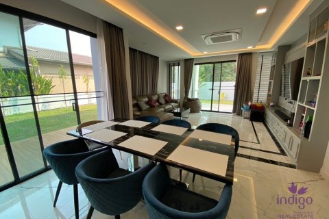 4 bedrooms House in Chiang Mai, Thailand No. 97712 6