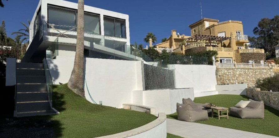 5 dormitorios Villa en El Campello, Spain No. 126937