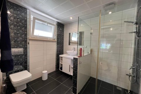 6 rooms Villa in Chau Lang, Vietnam No. 22069 3