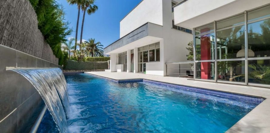 6 bedrooms Villa in Benidorm, Spain No. 128850
