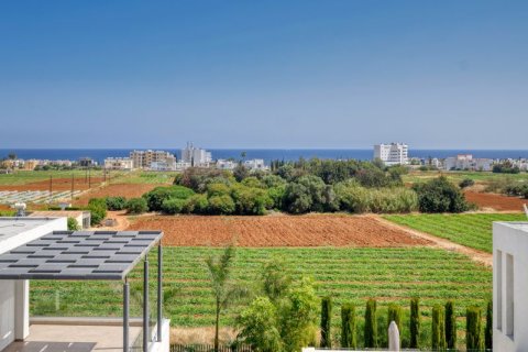 3 bedrooms Villa in Famagusta, Cyprus No. 104509 18