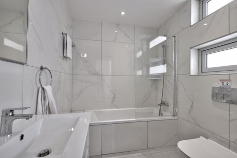 3 bedrooms Villa in Famagusta, Cyprus No. 104509 19