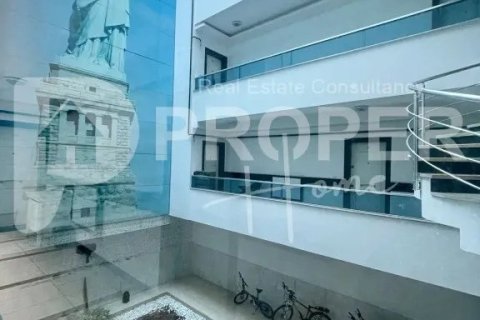 5 rooms Appartement à Binh Thuy, Vietnam No. 14485 11