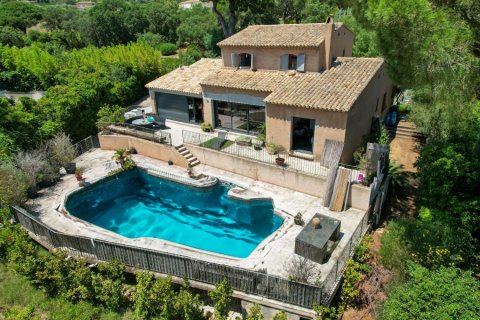 4 bedrooms House in Grimaud, France No. 69017 1