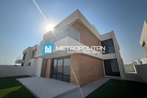 Вилла с 4 спальнями на Остров Саадият, ОАЭ №122245