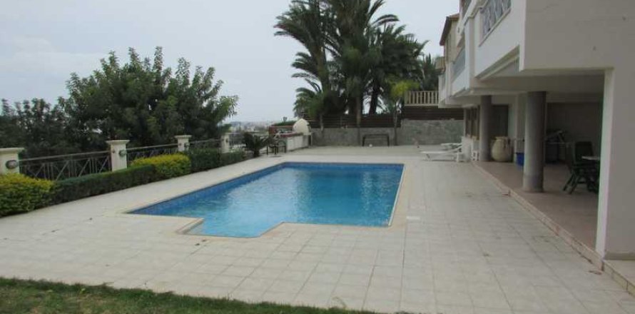 4 bedrooms House in Germasogeia, Cyprus No. 101218
