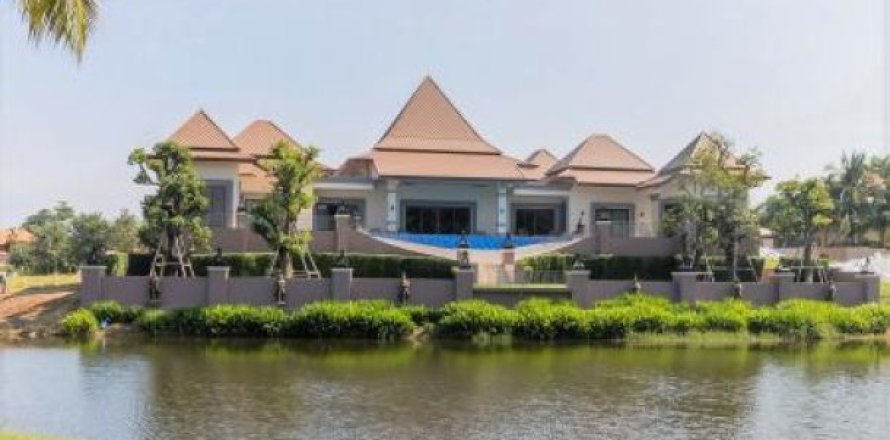 6 bedrooms Villa in Hua Hin, Thailand No. 95859