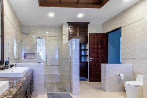 6 bedrooms Villa in Hua Hin, Thailand No. 95859 8