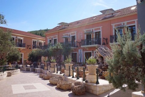 1400m² Hotel in Kefalonia, Greece No. 54340 2
