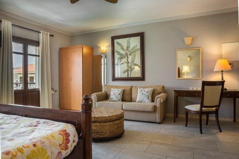 1400m² Hotel in Kefalonia, Greece No. 54340 11