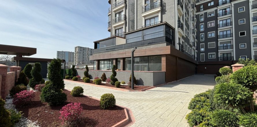 3 bedrooms Apartment in Istanbul, Turkey No. 113883