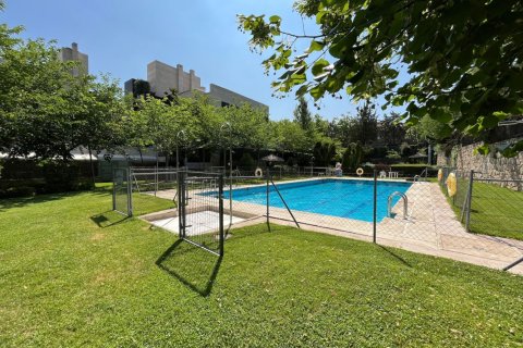 2 bedrooms Apartment in Madrid, Spain No. 26677