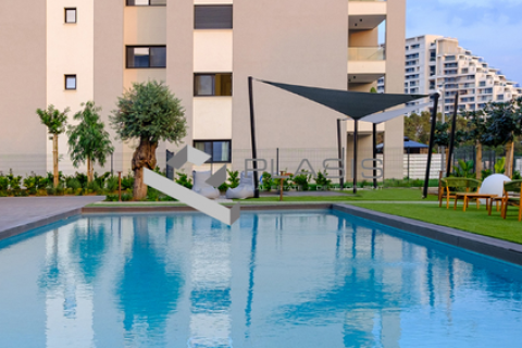 3 bedrooms Apartment in Limassol, Cyprus No. 104030 1