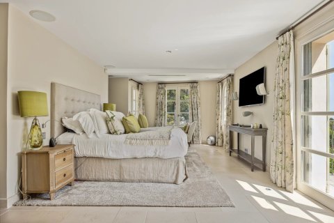 Вилла с 6 спальнями в Сен-Поль-де-Ванс, Франция №68715 9