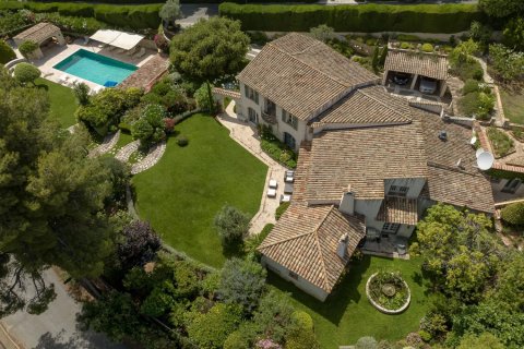 Вилла с 6 спальнями в Сен-Поль-де-Ванс, Франция №68715 2