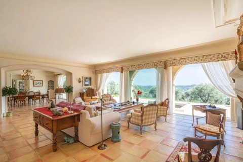 5 bedrooms Villa in Chateauneuf-Grasse, France No. 69062 14