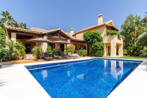 5 bedrooms House in Malaga, Spain No. 26486