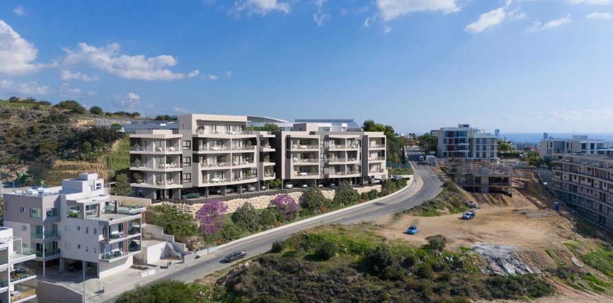 3 bedrooms Apartment in Limassol, Cyprus No. 80616