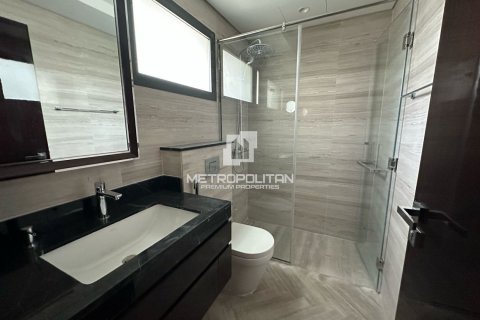 4 bedrooms Townhouse in Hoa Cuong Nam, Vietnam No. 94540 9