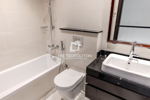 4 bedrooms Townhouse in Hoa Cuong Nam, Vietnam No. 94540 8