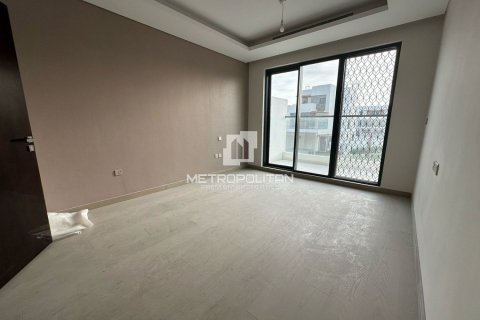 4 bedrooms Townhouse in Hoa Cuong Nam, Vietnam No. 94540 3