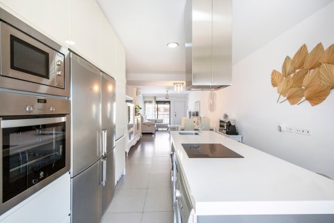 4 bedrooms Apartment in Thuy Tay, Vietnam No. 85922 14