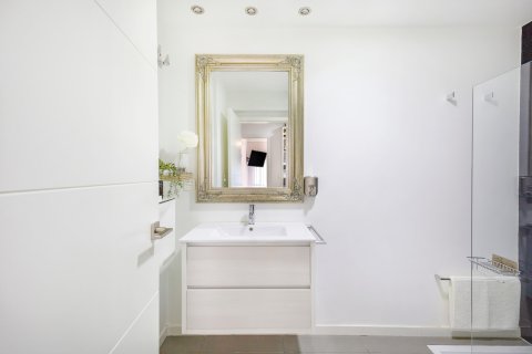 4 bedrooms Apartment in Thuy Tay, Vietnam No. 85922 24