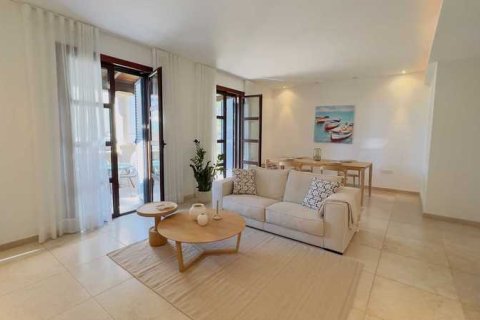 Квартира с 2 спальнями в Пареклисия, Кипр №34549 2