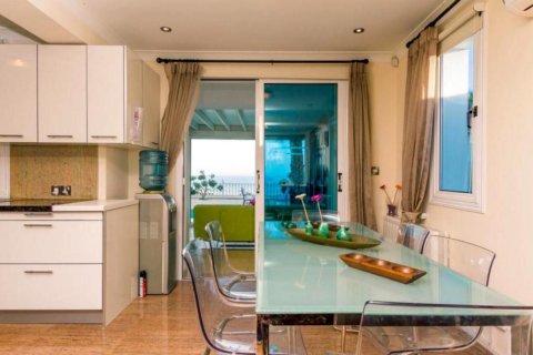 4 bedrooms Villa in Larnaca, Cyprus No. 105948 8