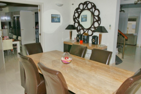 Дом с 4 спальнями в Монагрулли, Кипр №29550 1