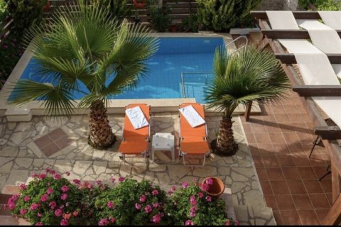 2 bedrooms House in Heraklion, Greece No. 77830 12