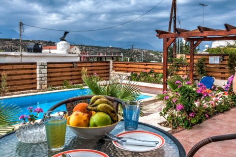 2 bedrooms House in Heraklion, Greece No. 77830 1