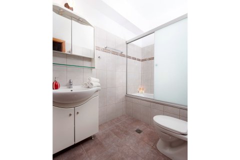 2 bedrooms House in Heraklion, Greece No. 77830 13