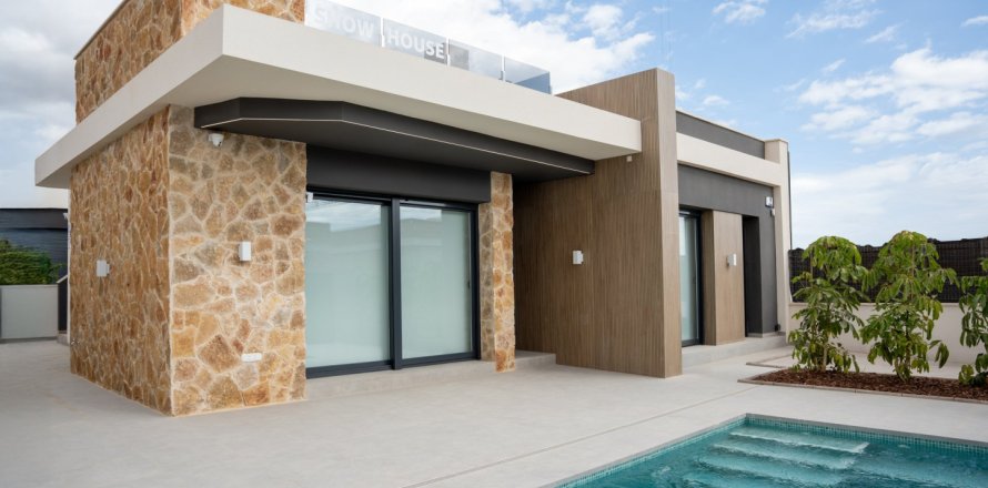 3 bedrooms Villa in Ciudad Quesada, Spain No. 123436