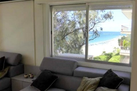 3 bedrooms Apartment in Limassol, Cyprus No. 106944 3