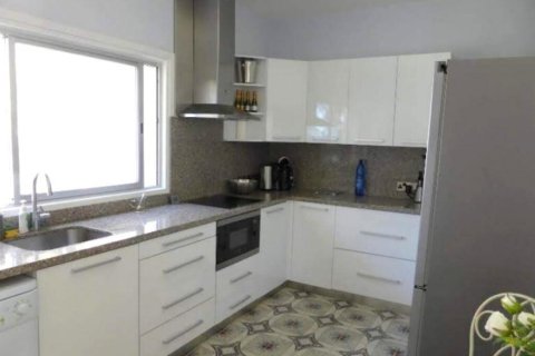 3 bedrooms Apartment in Limassol, Cyprus No. 106944 4