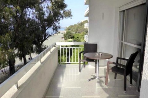 3 bedrooms Apartment in Limassol, Cyprus No. 106944 8