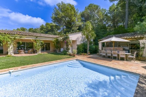 4 bedrooms Villa in Le Cannet, France No. 69200 1