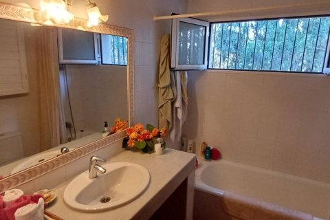 6 bedrooms Apartment in Giao Chau, Vietnam No. 92239 18